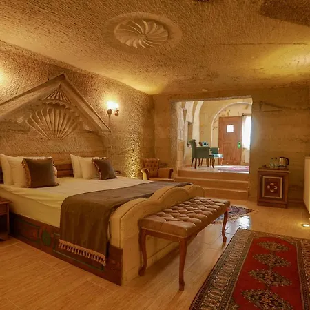Hotel Ada Cave