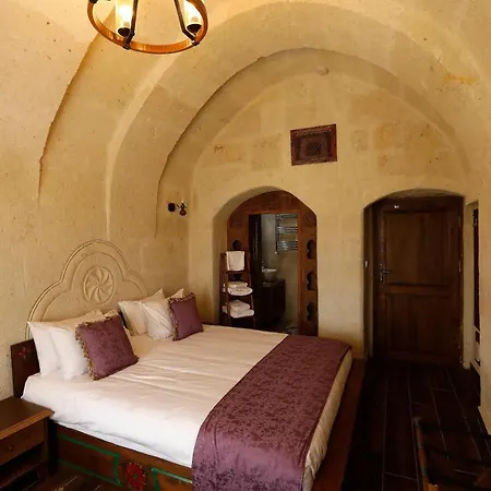 מלון Ada Cave גורמה