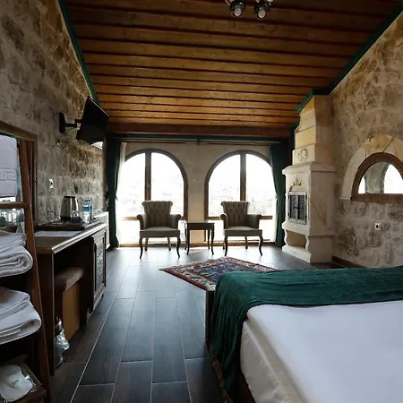 Hotel Ada Cave