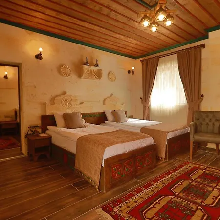 Hotel Ada Cave *