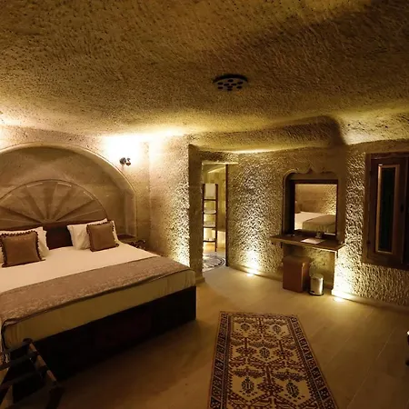 Ada Cave Hotel *